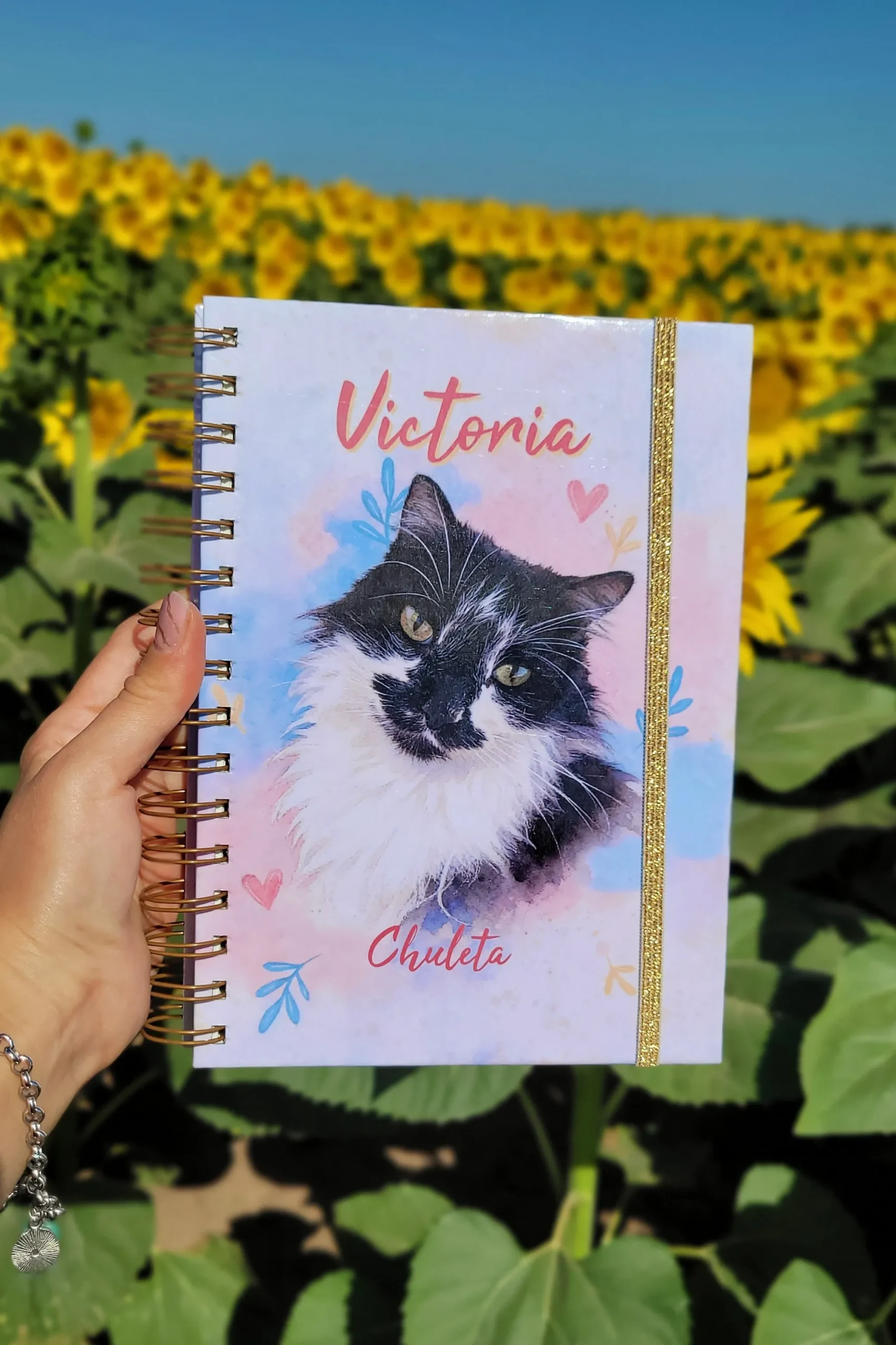 Agenda perpetua personalizada con diseño botánico de Dafne Aguilar Estilo Indi.